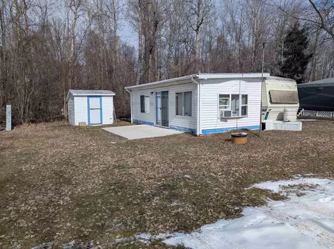 831 S Main UNIT 201, Au Gres, MI 48703 photo 5