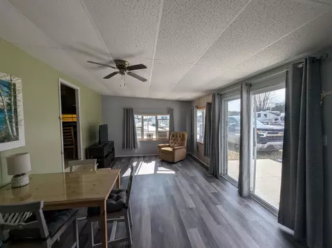 831 S Main UNIT 201, Au Gres, MI 48703 photo 9