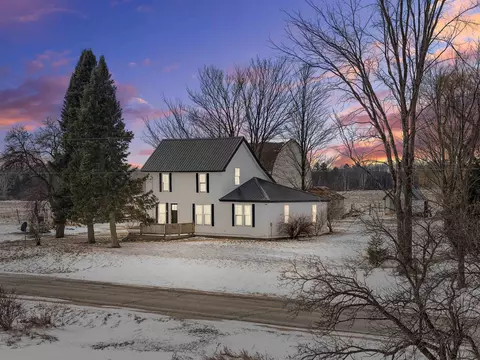 21239 5th, Marion, MI 49665