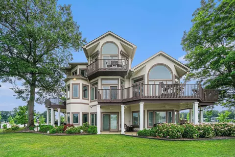 265 Lakeshore, Battle Creek, MI 49015