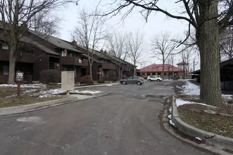 205 E Jolly, Lansing, MI 48910 photo 2