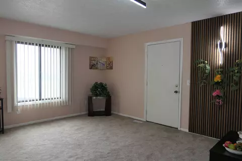 205 E Jolly, Lansing, MI 48910 photo 7