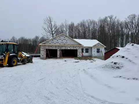 1066 Birmley Ests, Traverse City, MI 49696