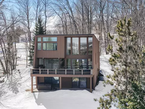 10570 S Snow Crst, Traverse City, MI 49684