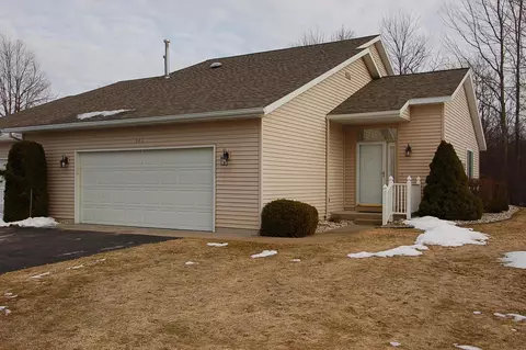 346 Woodside, Cadillac, MI 49601
