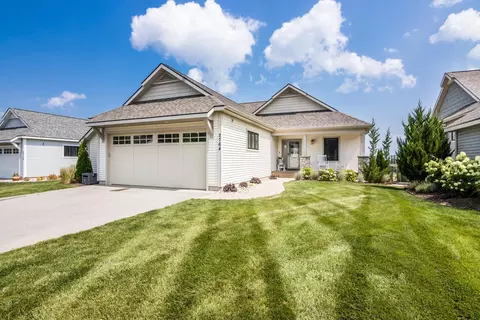 2764 W Crown, Traverse City, MI 49685