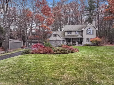 5347 Birch Gln, Lake Ann, MI 49650