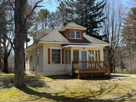 6707 W Decker, Ludington, MI 49431