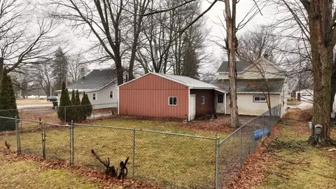 233 E Wright, Shepherd, MI 48883 photo 24