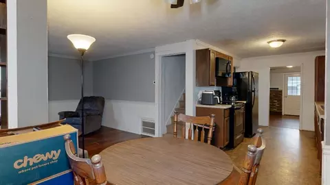 233 E Wright, Shepherd, MI 48883 photo 4