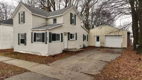 233 E Wright, Shepherd, MI 48883