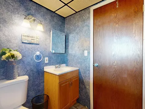 Bath - 4775 E Coleman, Clare, MI 48617 photo 5 of 5