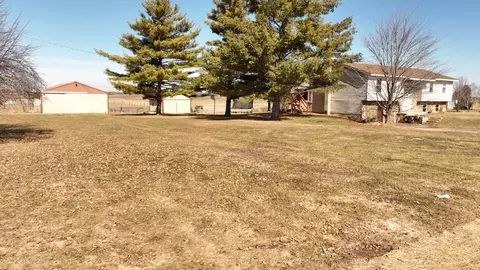 Exterior - 4775 E Coleman, Clare, MI 48617 photo 2 of 8