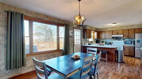 Dining - 4775 E Coleman, Clare, MI 48617 photo 3 of 3