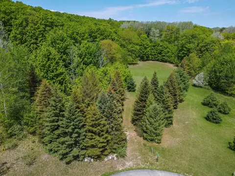 2171 N Belanger Crk #LOT : 7, Suttons Bay, MI 49682