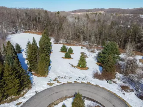 2164 N Belanger Crk #LOT : 8, Suttons Bay, MI 49682