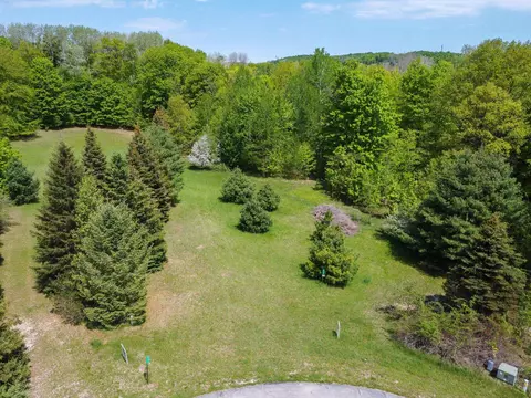 2164 N Belanger Crk #LOT : 8, Suttons Bay, MI 49682