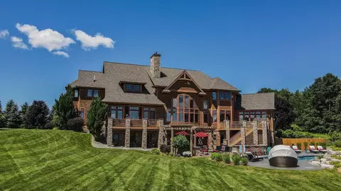 11825 Russell Rdg, Williamsburg, MI 49690