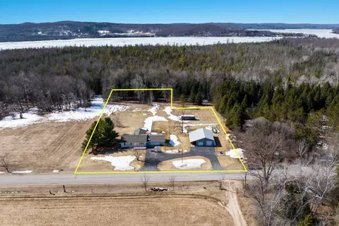 1394 S Derenzy, Bellaire, MI 49615