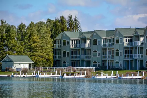 110 Ames #13, Elk Rapids, MI 49629