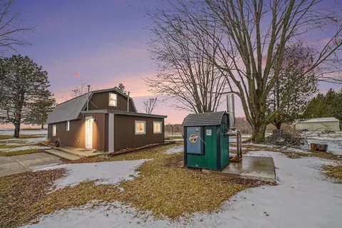 6923 S Crawford, Mount Pleasant, MI 48858