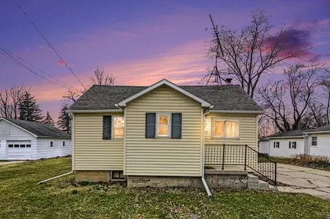 528 S Main St, Fowler, MI 48835