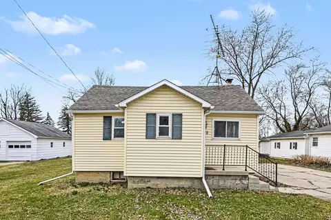 528 S Main St, Fowler, MI 48835 photo 2