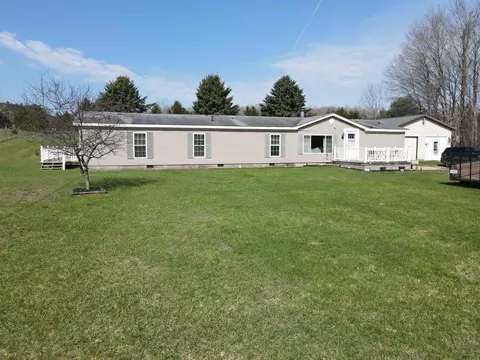 305 N Advance, East Jordan, MI 49727