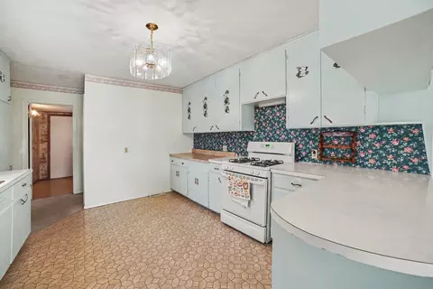 Kitchen - 7495 E Mcbrides, Edmore, MI 48829 photo 1 of 2
