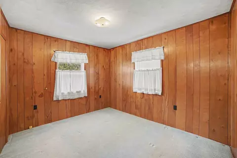 Bedroom - 7495 E Mcbrides, Edmore, MI 48829 photo 5 of 6