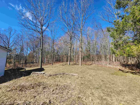 Exterior - 7495 E Mcbrides, Edmore, MI 48829 photo 5 of 12