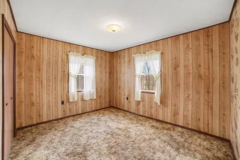 Bedroom - 7495 E Mcbrides, Edmore, MI 48829 photo 1 of 6