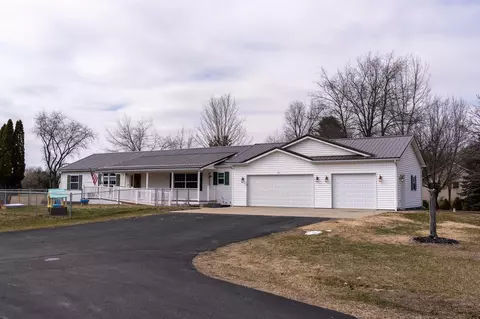 28 W Broomfield, Mount Pleasant, MI 48858
