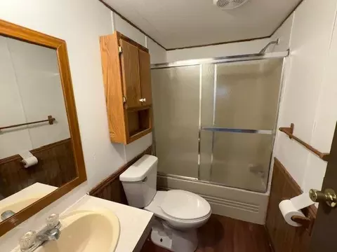 Bath - 8923 E 18 12, Manton, MI 49663 photo 1 of 1