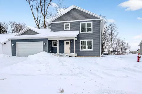 2134 Cottonwood, Grawn, MI 49637