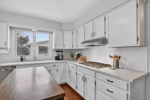 Kitchen - 980 Glencoe, Alma, MI 48801 photo 3 of 7