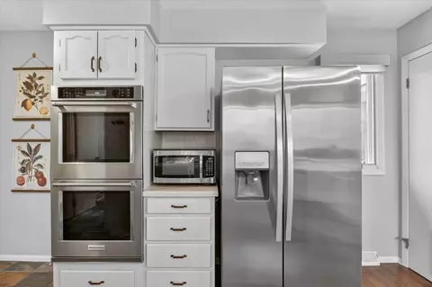 Kitchen - 980 Glencoe, Alma, MI 48801 photo 6 of 7