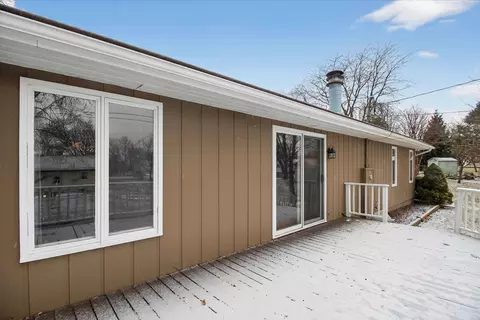 Exterior - 980 Glencoe, Alma, MI 48801 photo 4 of 13