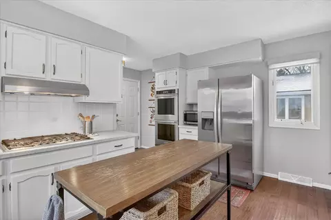 Kitchen - 980 Glencoe, Alma, MI 48801 photo 4 of 7