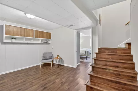 Entry Way - 980 Glencoe, Alma, MI 48801 photo 5 of 8