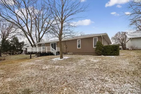 Exterior - 980 Glencoe, Alma, MI 48801 photo 7 of 13