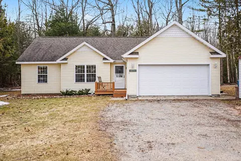 6655 Woodlea, Oscoda, MI 48750