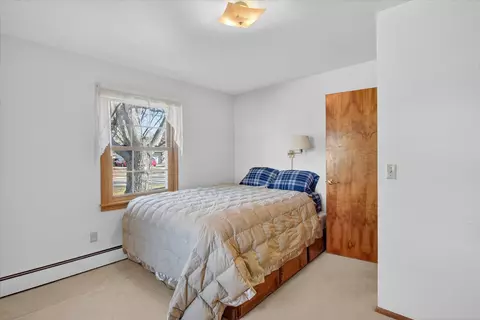 Bedroom - 901 Riverview, Alma, MI 48801 photo 6 of 8
