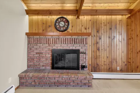Living - 901 Riverview, Alma, MI 48801 photo 4 of 5