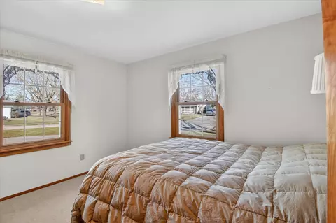 Bedroom - 901 Riverview, Alma, MI 48801 photo 5 of 8