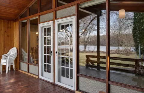 Exterior - 901 Riverview, Alma, MI 48801 photo 5 of 11