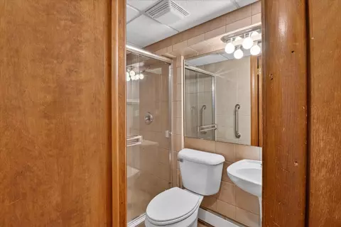 Bath - 901 Riverview, Alma, MI 48801 photo 1 of 4