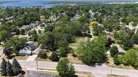 V/l Garfield, Cadillac, MI 49601
