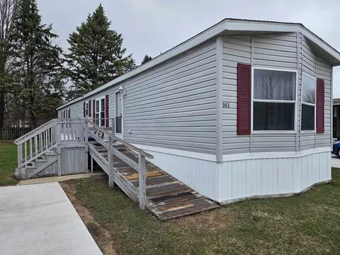5232 E Broadway #LOT 303 : 303, Mount Pleasant, MI 48858