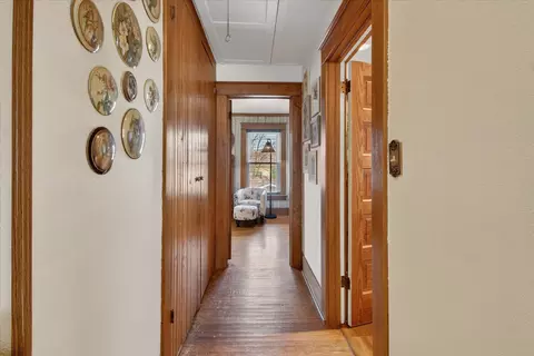 Entry Way - 121 End, Alma, MI 48801 photo 6 of 8
